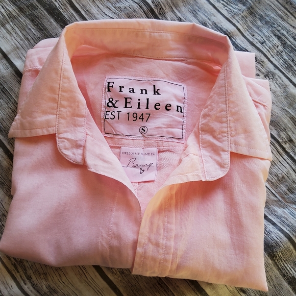 Frank & Eileen Barry Pink Salmon Sheer Buttoned - Picture 4 of 13